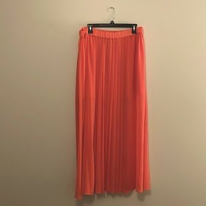 Coral pink double layer skirt. Size L.